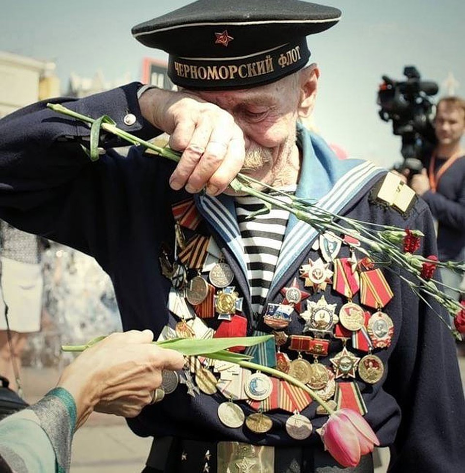 Оригинал фотографии "лжеветерана". Фото: СОЦСЕТИ