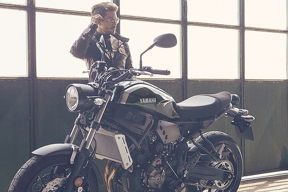 Снаряженная масса Yamaha XSR700 составляет всего 186 килограммов, что по меркам класса очень неплохо.