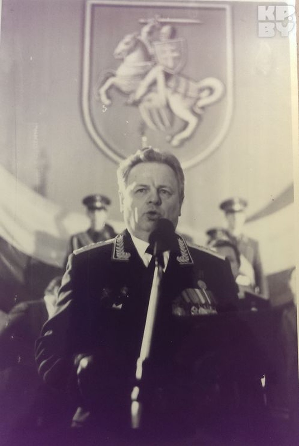 Генерал Петр Чаус присягает на верность независимой Беларуси, 1992-й год. Фото: личный архив.