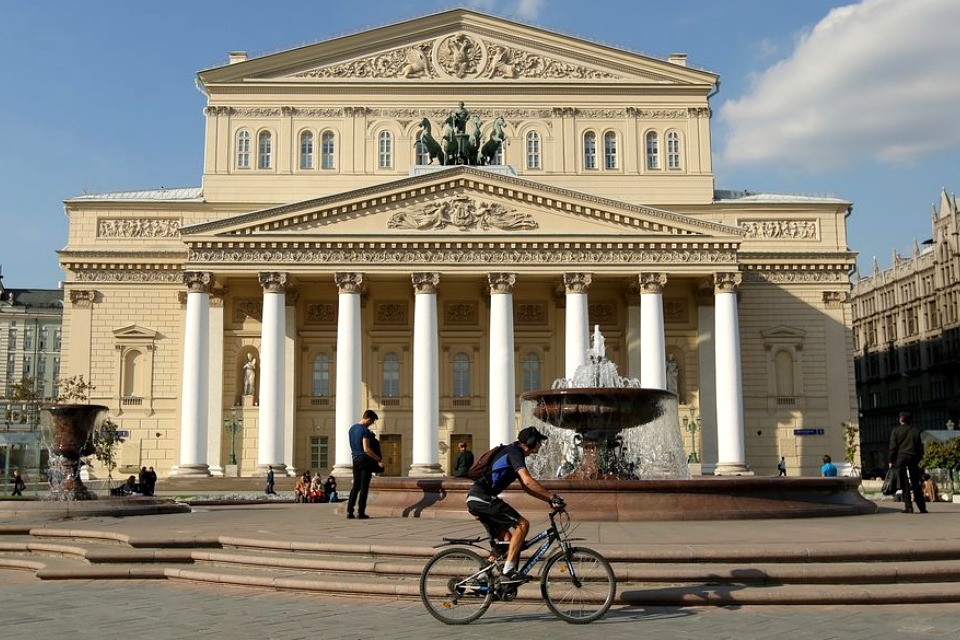 Большой театр планирует снизить цены на билеты на ряд спектаклей