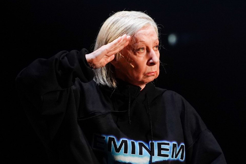 Зрители бойкотируют скандальный спектакль «Первый хлеб» с Лией Ахеджаковой