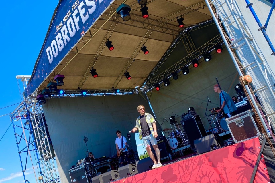 В день открытия фестиваля Доброфест 30 июня на него перестали пускать зрителей