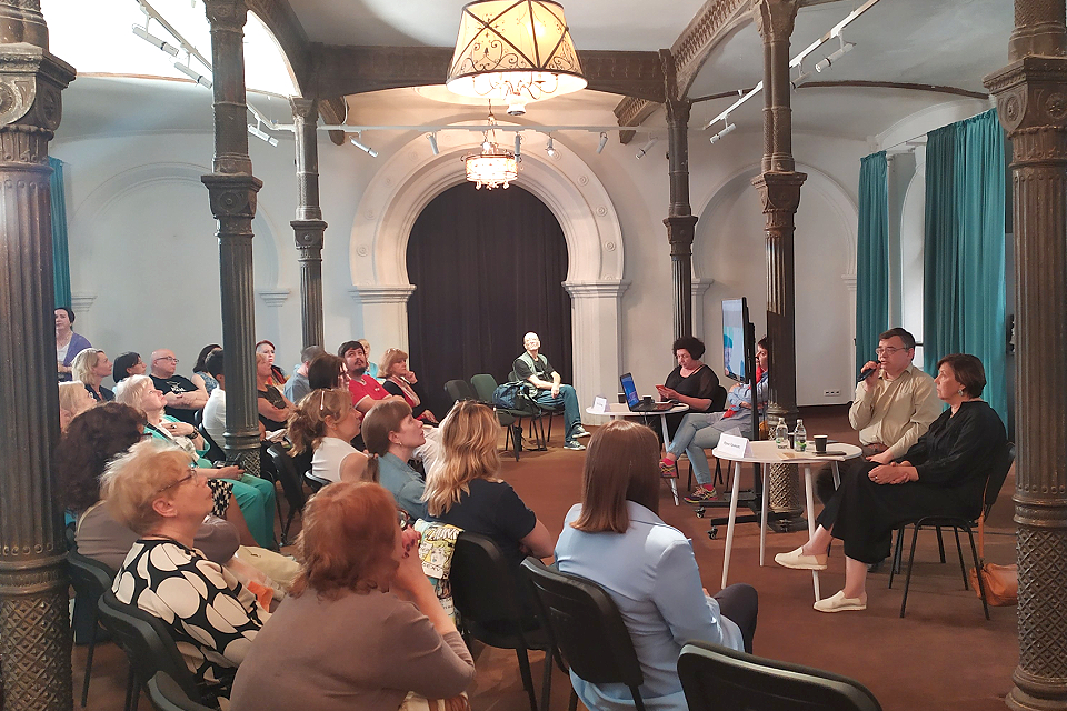 Новый Театр в Москве провел «Битву экскурсоводов»