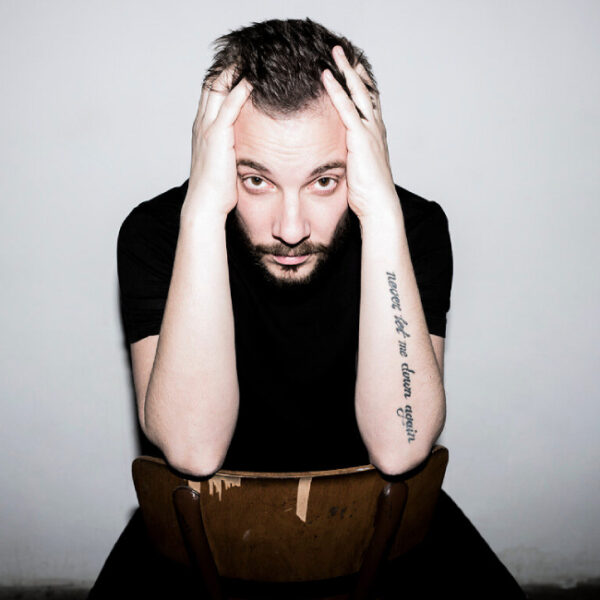 Литературные чтения «БеспринцЫпные чтения»: программа «Питерский old school. О любви»