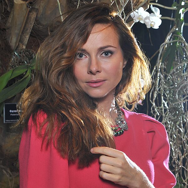 Спектакль «Между небом и землей» в Театре Моссовета