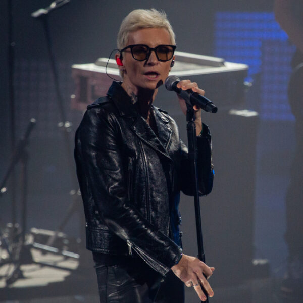 Бесплатный концерт Дианы Арбениной в Лужниках