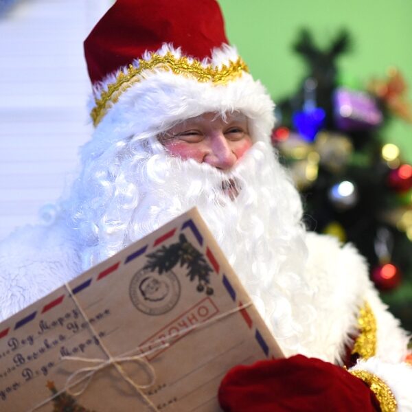 Новогоднее шоу «Чудеса Дедушки Мороза»