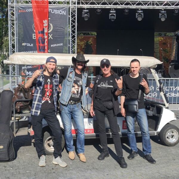 Концерт группы Outhead