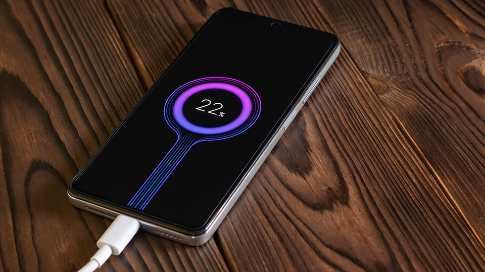20 лучших смартфонов с быстрой зарядкой 2025 года