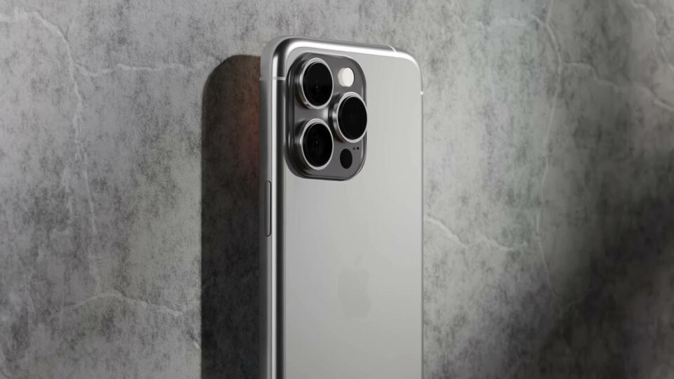 Как зарядить iPhone 13 Pro с помощью беспроводной зарядки?. Полезно, если у вас есть Wi-Fi и USB-устройство. Что вы думаете о батарее?