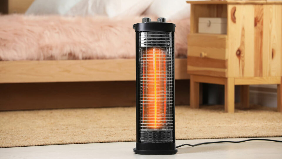 Инфракрасный обогреватель. Фото: New Africa / Shutterstock / Fotodom