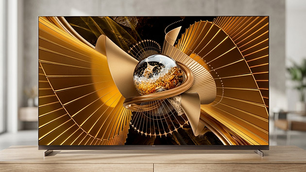 TCL X11L. Фото: Ян Ляпин / Нейросеть