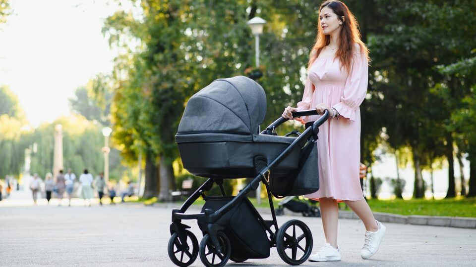 10 лучших колясок 2 в 1 в 2025 году