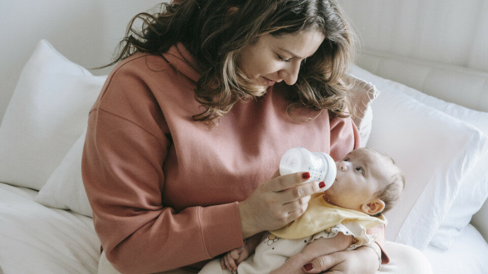 Искусственное вскармливание новорожденного