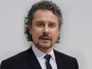 Александр Стрельников