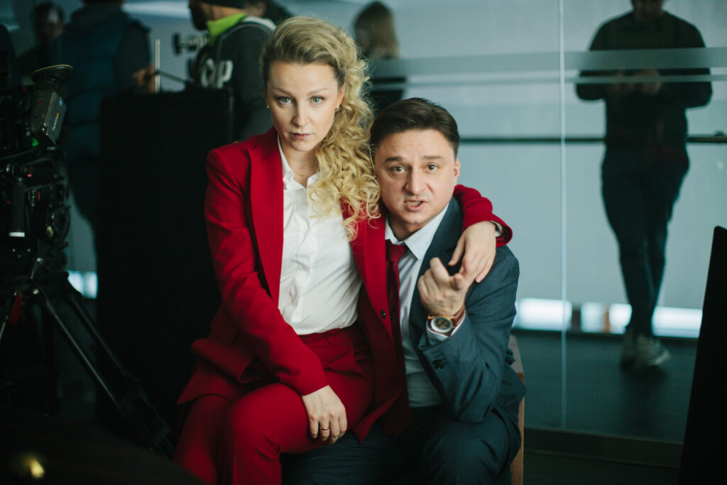 Главный по ТВ, пародия на «Сладкую жизнь» и немного запрещенки: что посмотреть на выходные 23 — 25 августа