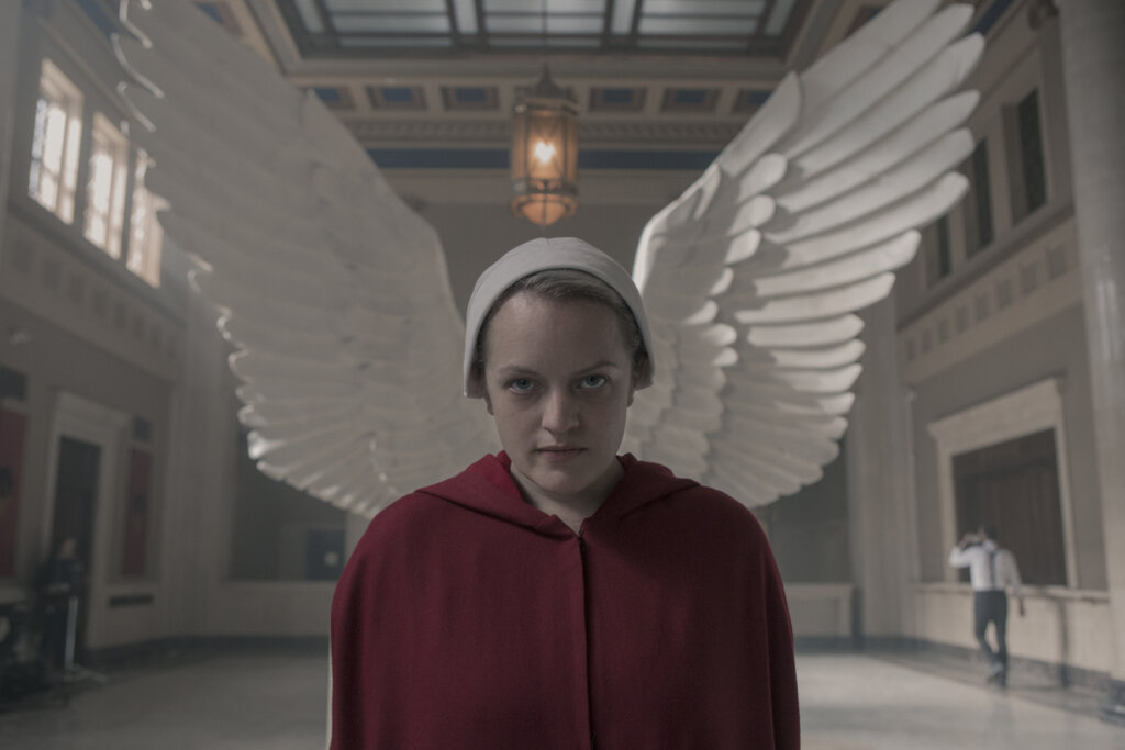Сериал «Рассказ служанки» неожиданно продлили на пятый сезон