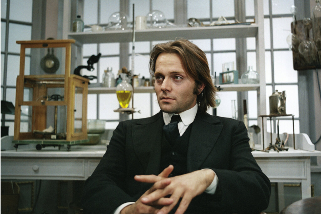 Был звездой, а умер в полном забвении: трагедия сгоревшего от рака актера Андрея Харитонова