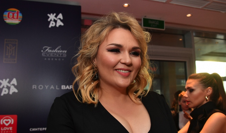 Звезда Comedy Woman Надежда Ангарская рассказала о разводе с мужем-абьюзером