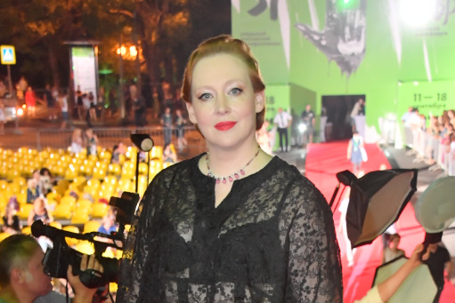 Страшная болезнь и мучительная смерть мужа: как сложилась жизнь актрисы Юлии Ауг