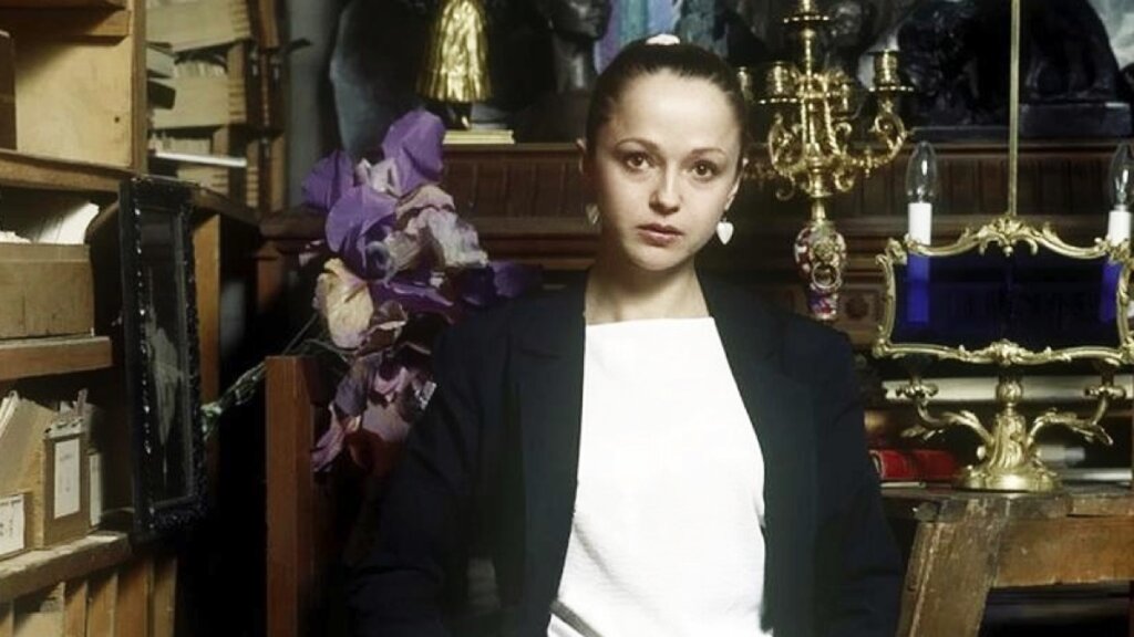 Как живет падчерица Шурика из «Кавказской пленницы» актриса Анжелика Неволина