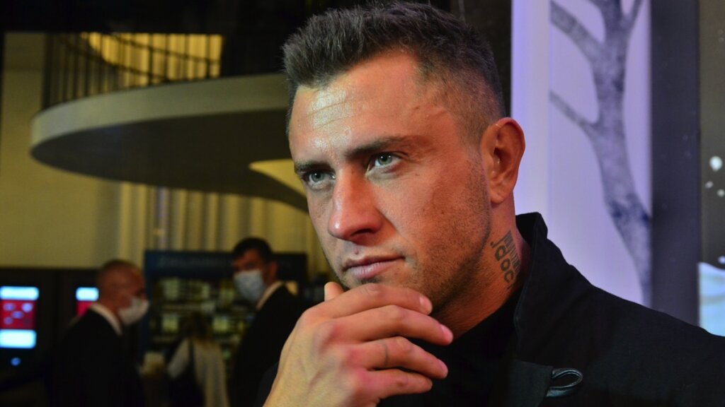 Пластика, скандалы, развод с Агатой Муцениеце и проломленный череп: драмы Павла Прилучного