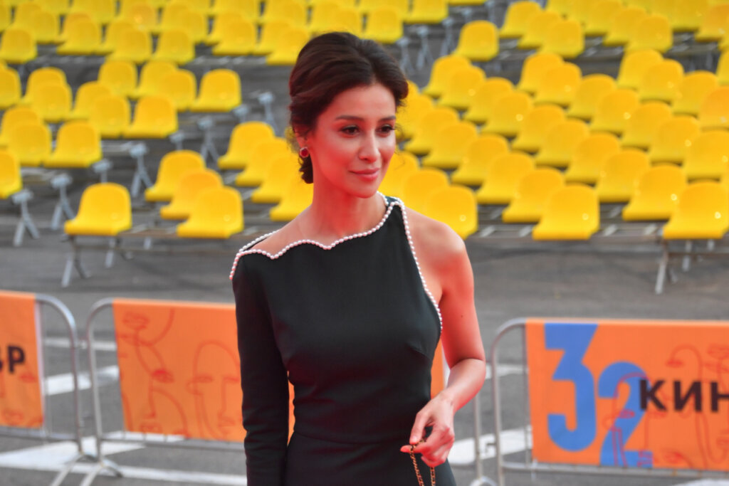 Равшана Куркова показала очень красивую маму