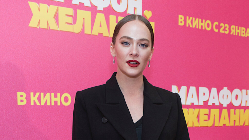 Актрису Аглаю Тарасову втянули в грандиозный скандал