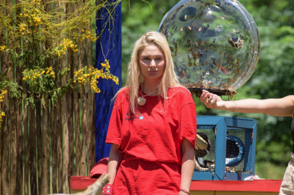 Звезда «Универа» вдрызг разругалась с известными артистами: «Чувствую себя говнецом»