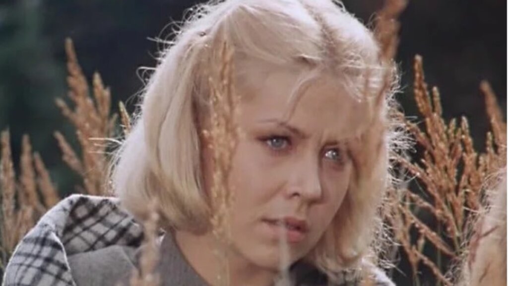 Как жила красавица из фильма «Долгая дорога в дюнах» Лилита Озолиня