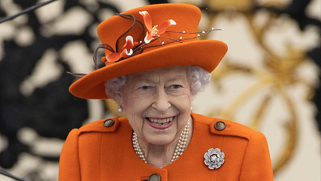 Появились архивные снимки королевы Елизаветы II