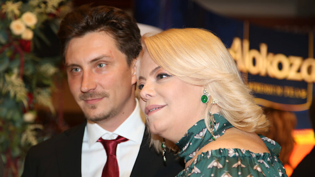 55-летняя Яна Поплавская о молодом муже: «Женя меня просто вынянчивает»