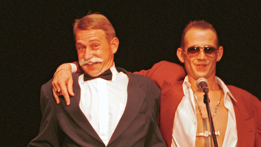 Больной раком звезда «Кривого зеркала» похудел на 20 кг и ест из рук жены