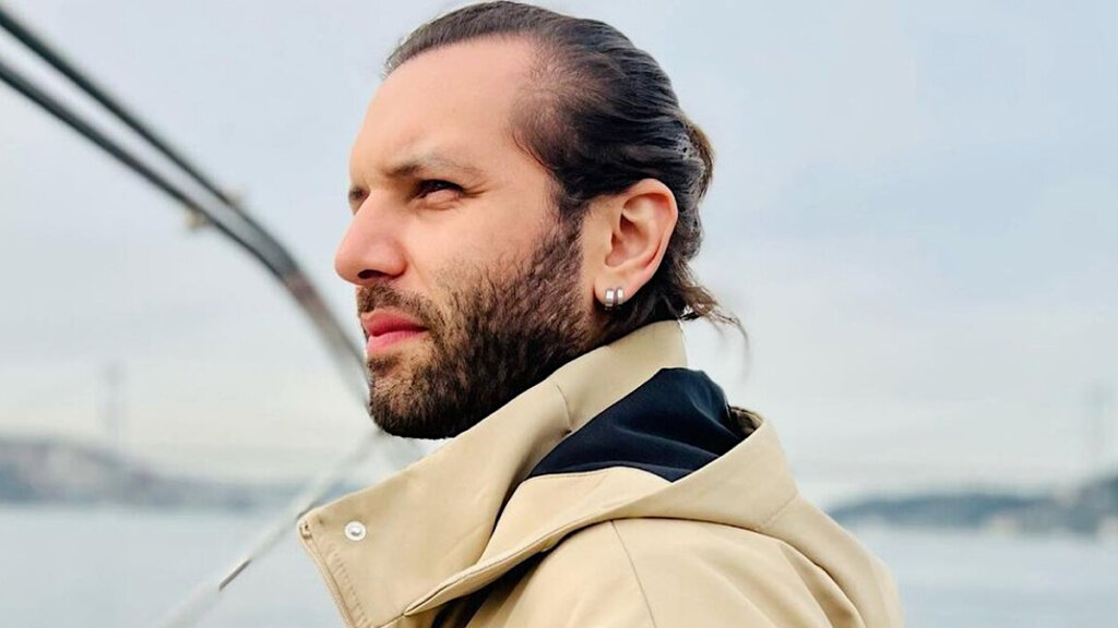 Мама звезды сериала «Постучись в мою дверь» умерла под завалами в Турции