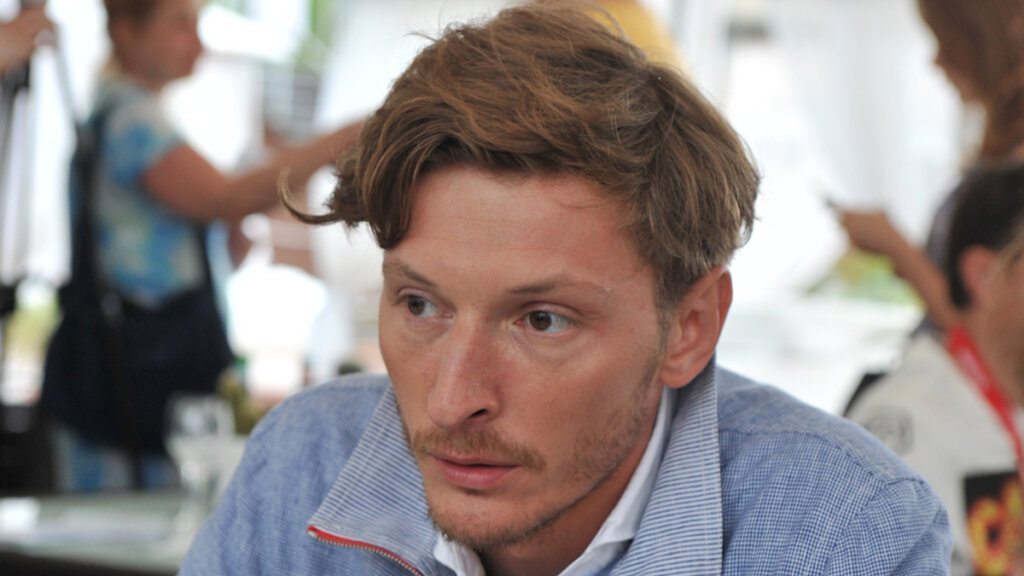 От гламурного подонка до порядочного семьянина: как Павел Воля стал легендой