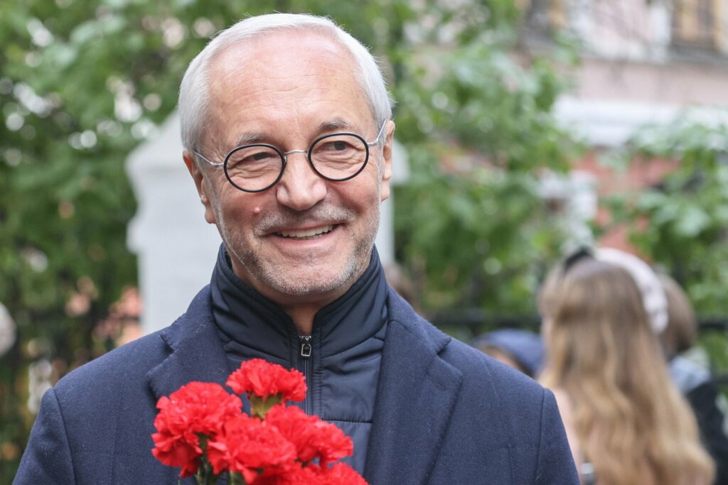 Сыграл робота Вертера в «Гостье из будущего» и отказался от роли Володи Шарапова: о чем жалел Евгений Герасимов