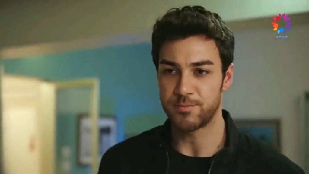 Сертера из «Зимородка» жестко раскритиковали за фото с «мертвым» сыном