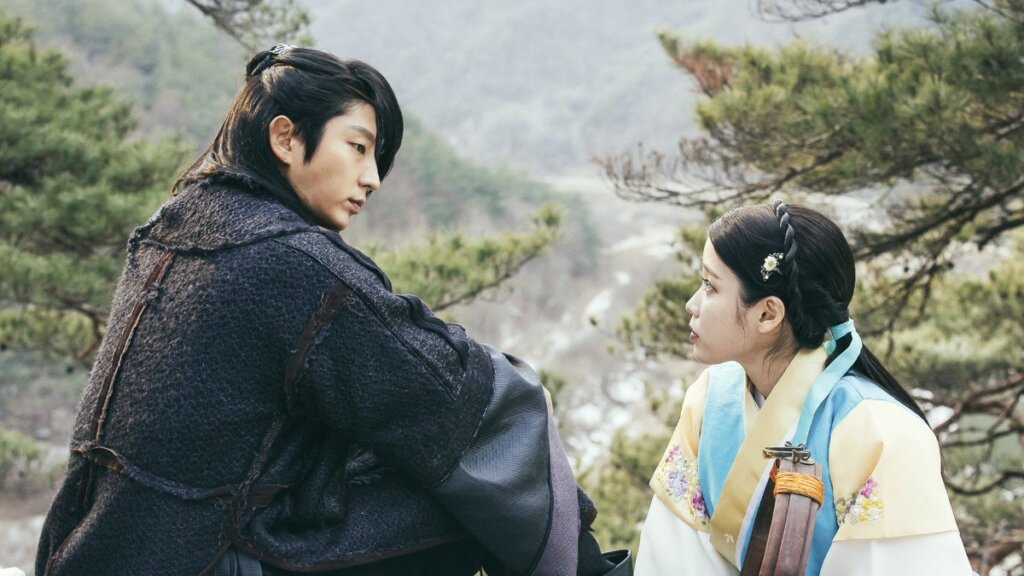 В Таиланде сняли ремейк культовой корейской дорамы «Алое сердце» (видео)