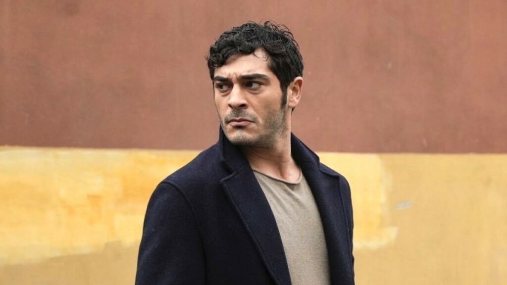 Харизма и красота: 8 сериалов с Бураком Денизом, которые стоит посмотреть на выходных