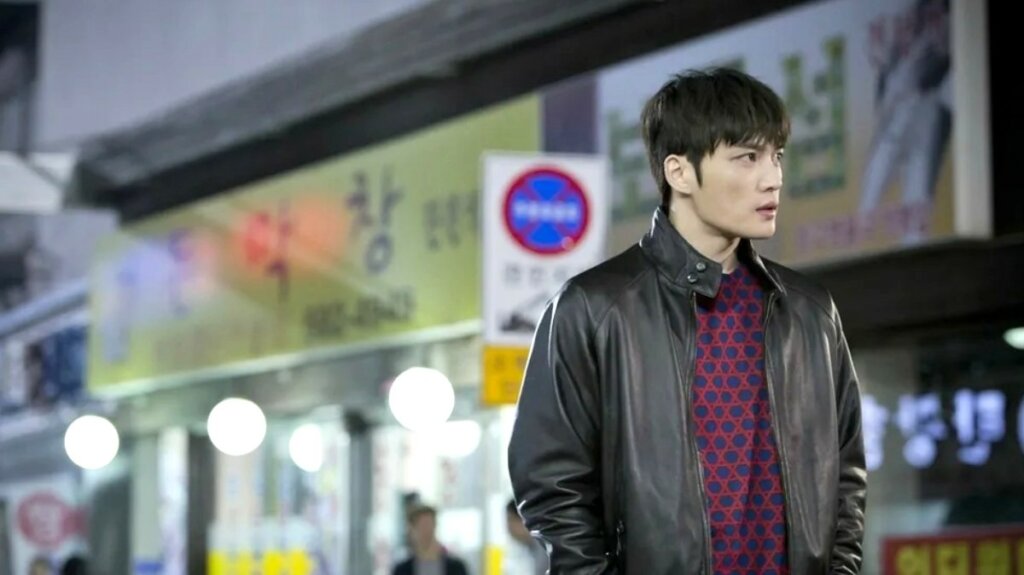 Ким Джэ-джун подвергся сексуальному нападению в собственном доме