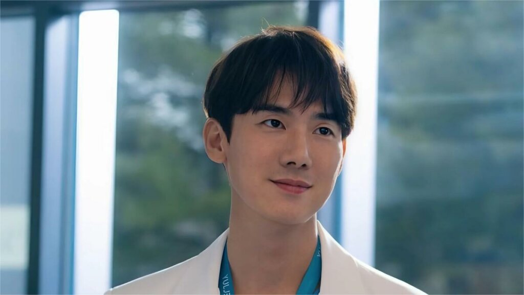 Ю Ён-сок и Чон Гён-хо появятся в спин-оффе дорамы «Врачебная мудрость»