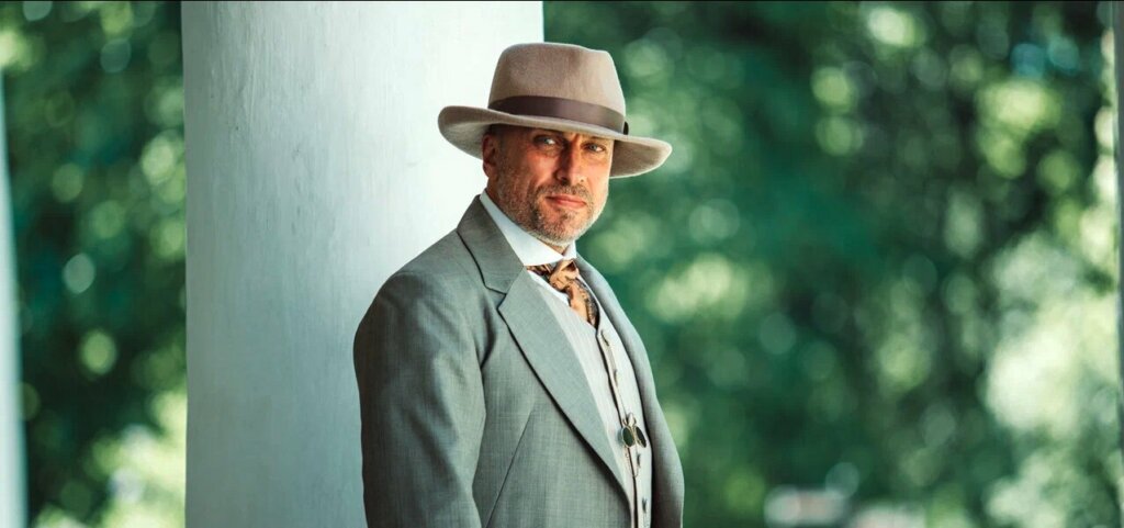 Сериальные новинки недели (24 марта — 30 марта): Стоянов в «Самозванце», Нагиев в «Злых людях» и Гай Ричи