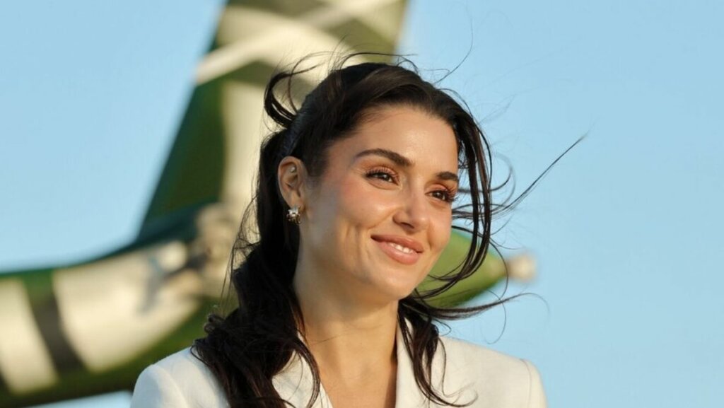 Ханде Эрчел — 32 года: 20 интересных фактов о турецкой актрисе