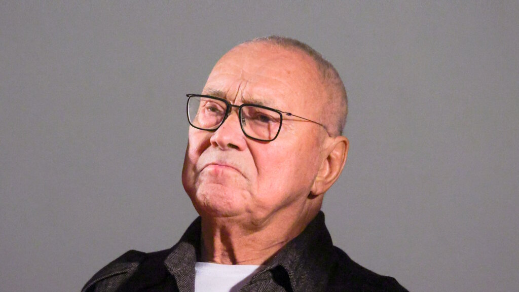 Андрей Кончаловский ответил на критику сериала «Хроники русской революции»: «Не нравится — не ешьте»