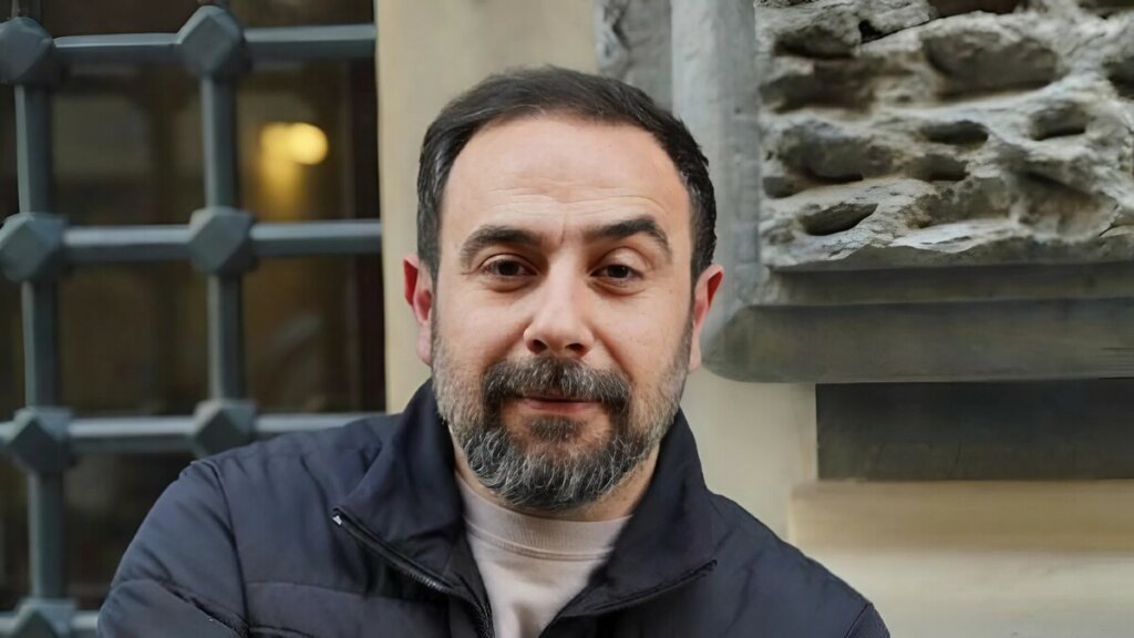 Без Зюлькара: Бахтияр Мемили покидает сериал «Клюквенный щербет»