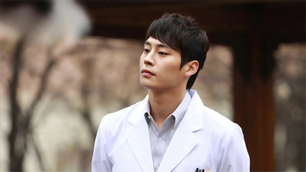 Звезда корейской дорамы «Смех в Вайкики» Чон Ын-у скончался