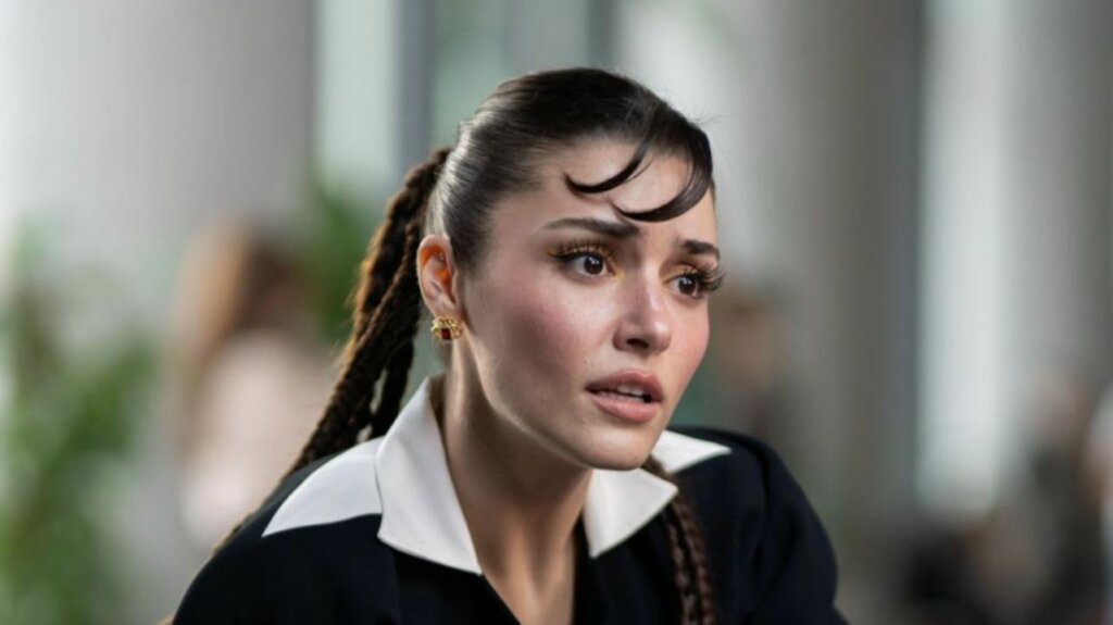 Турецкая журналистка раскритиковала игру Ханде Эрчел: «Почему короновали ее?»