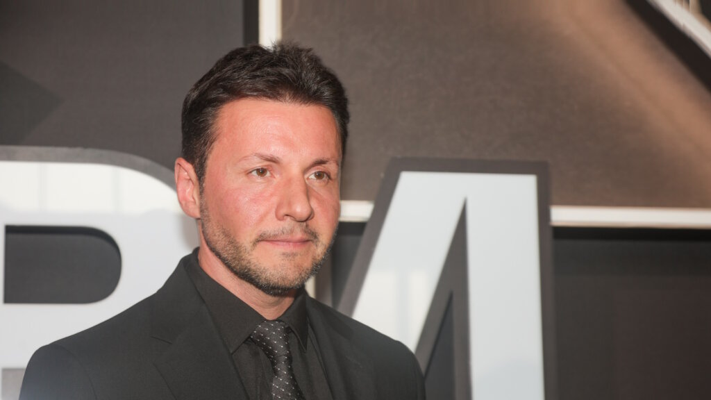 Вячеслав Манучаров опубликовал трогательное фото с детьми, брошенными сбежавшей в Штаты мамашей