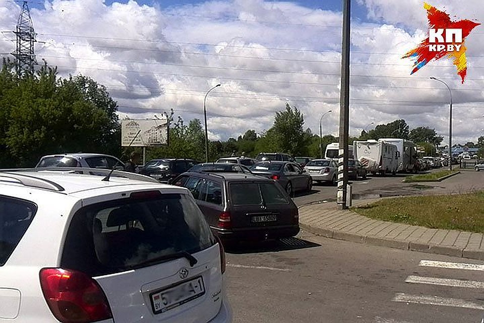 Очереди на границе с польшей варшавский мост. Очередь на границе варшавский мост. очередь на варшавском мосту.