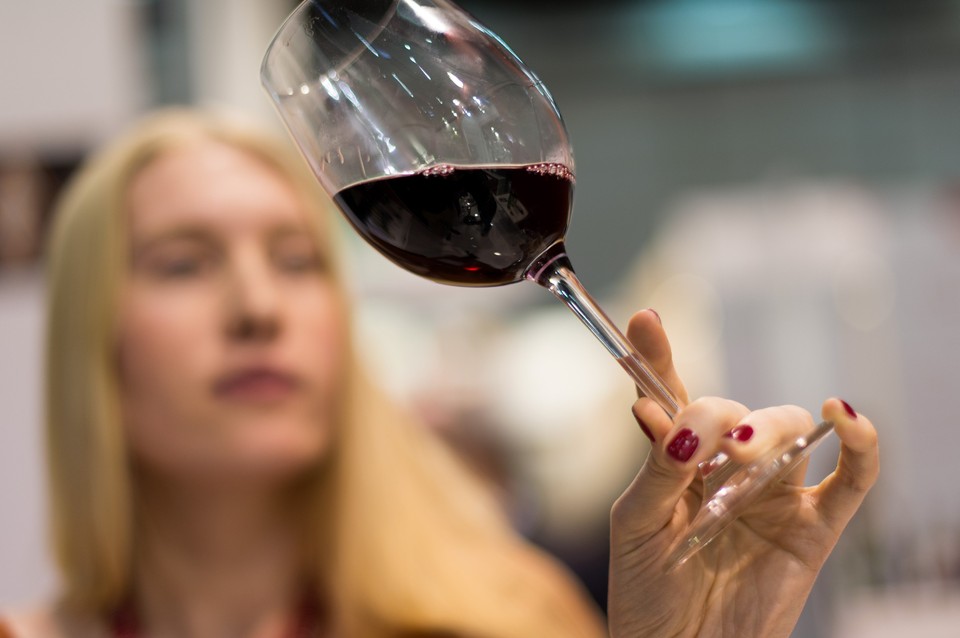 Французские вина и коньяки могут стать дефицитом